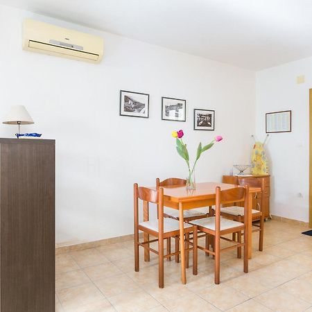 Apartments By The Sea Zivogosce - Porat, Makarska - 20207 Игране Стая снимка