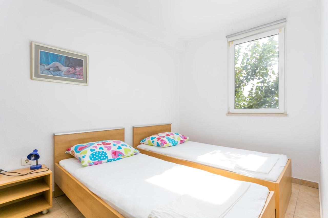 Apartments By The Sea Zivogosce - Porat, Makarska - 20207 Игране Екстериор снимка