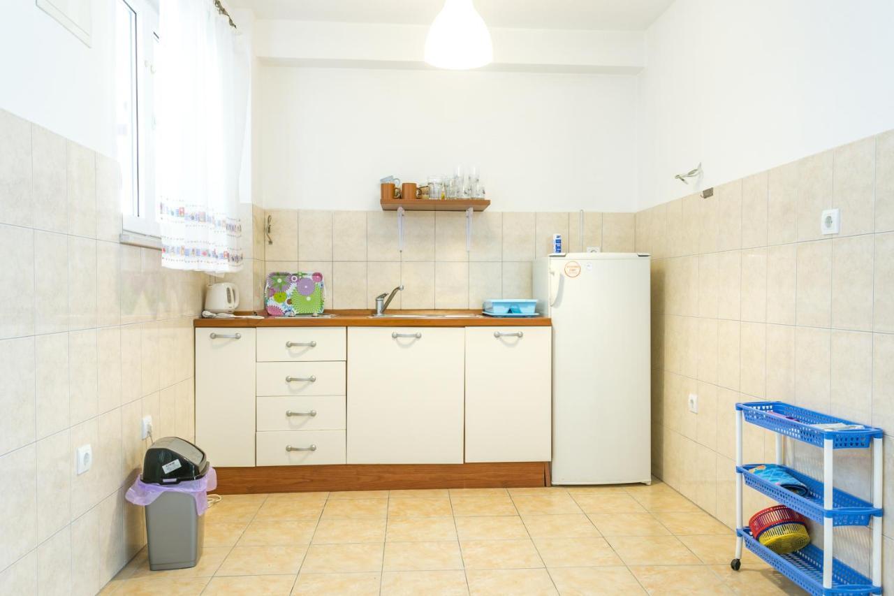Apartments By The Sea Zivogosce - Porat, Makarska - 20207 Игране Екстериор снимка